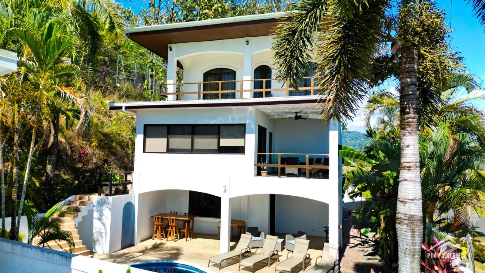 SURFSIDE VILLA FOR SALE – Freshly renovated 2026